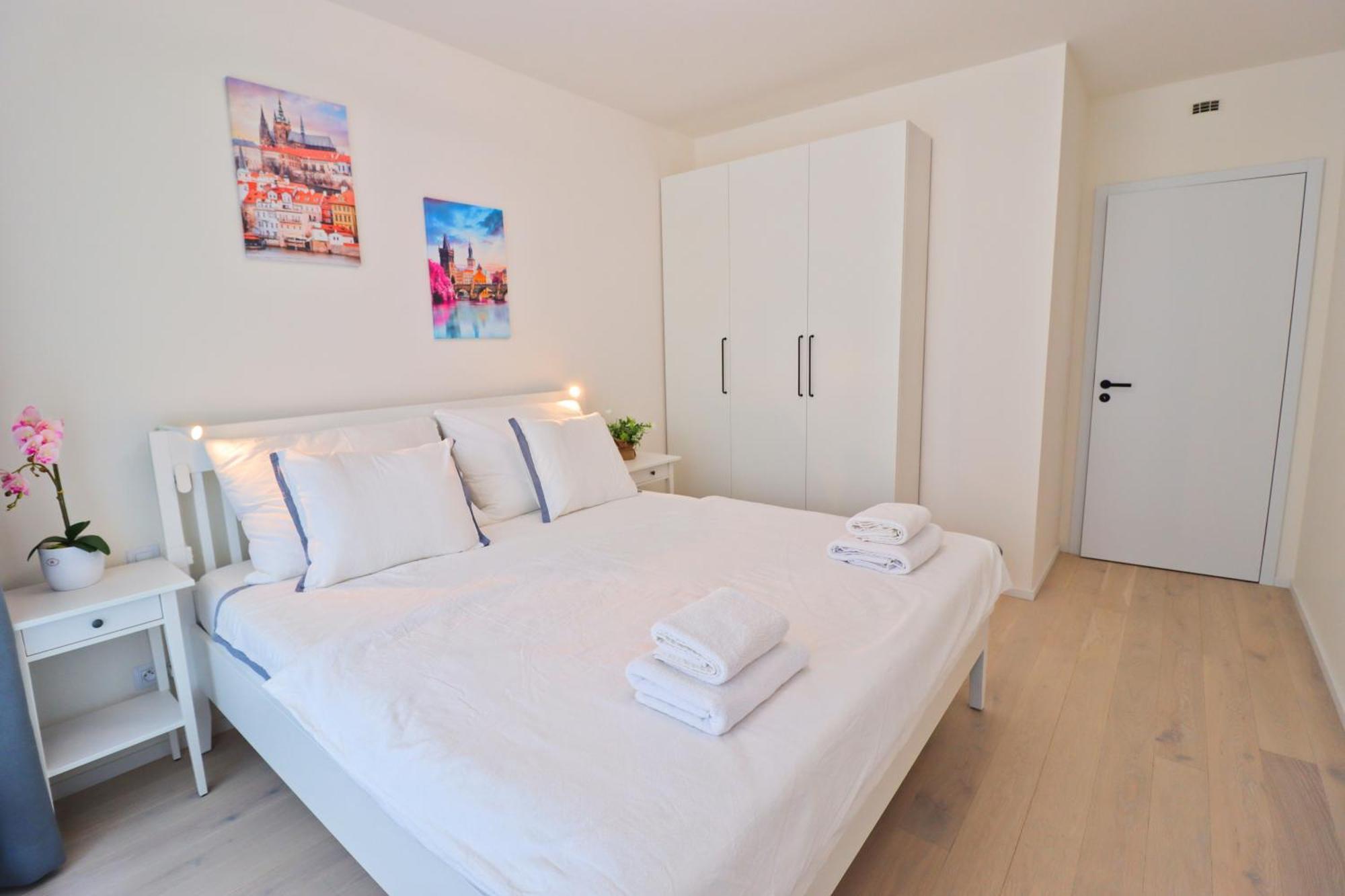 Sunny Apartment In Smichov, Prague 5 Eksteriør bilde