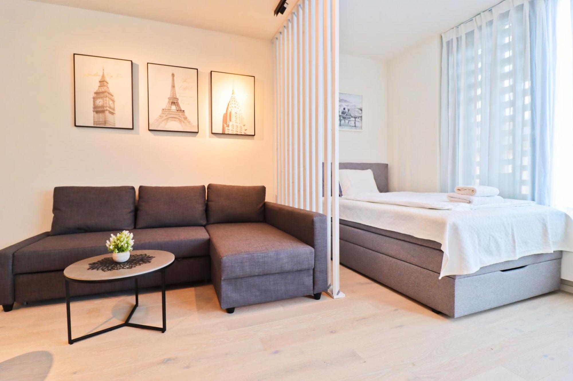 Sunny Apartment In Smichov, Prague 5 Eksteriør bilde